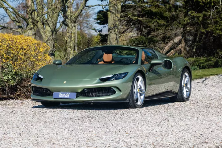 Ferrari 296 GTS painted in Verde Chiaro