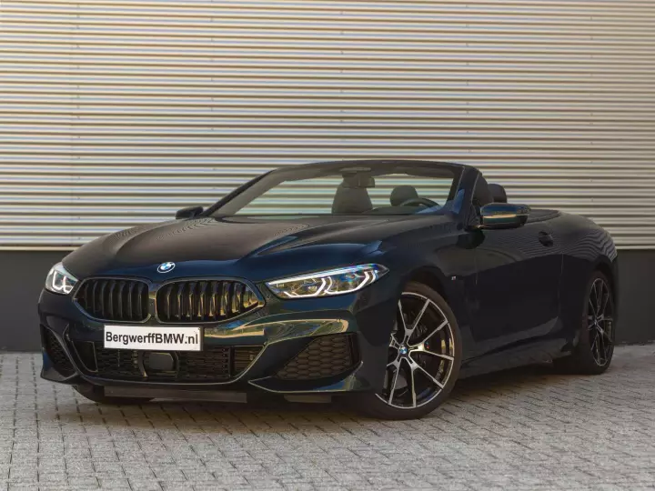 BMW 8 Series Convertible (G14) painted in Malachite Green Dark