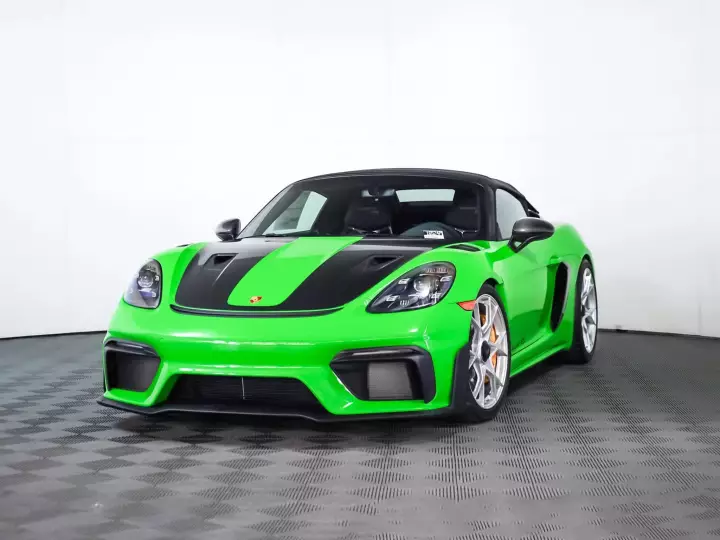 Porsche 718 Spyder RS (982) painted in Yellow Green