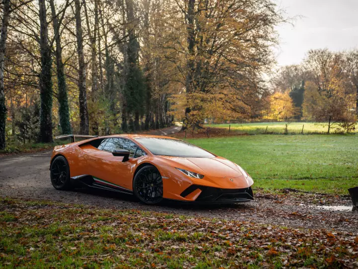 Lamborghini Huracán Performante (LP640-4) painted in Arancio Borealis