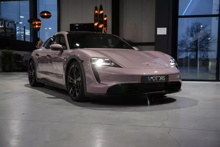 Porsche Taycan Cross Turismo painted in Frozen Berry Metallic