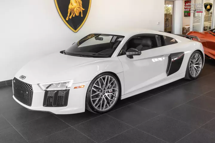 Audi R8 (4S) painted in Suzuka Grey
