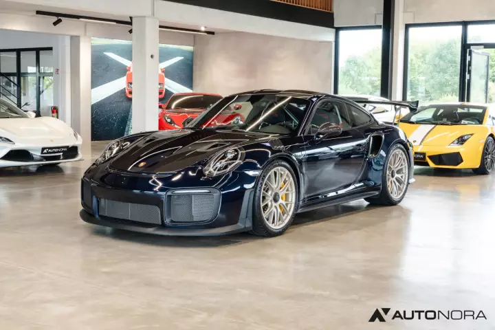 Porsche 911 GT2 RS (991) painted in Night Blue Metallic