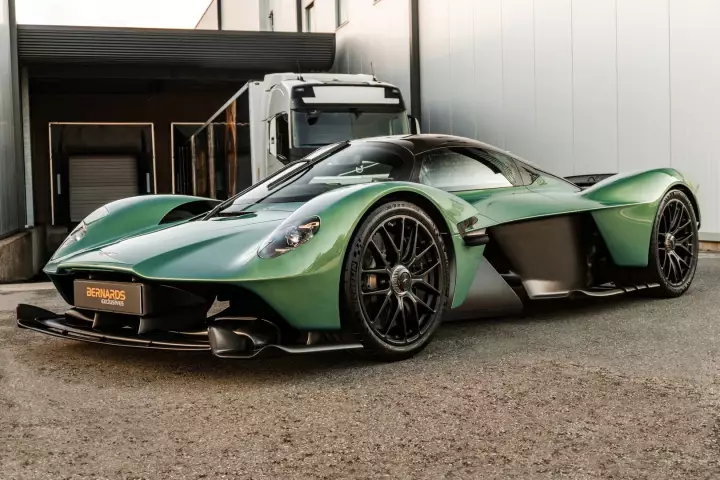 Aston Martin Valkyrie painted in Iridescent Emerald