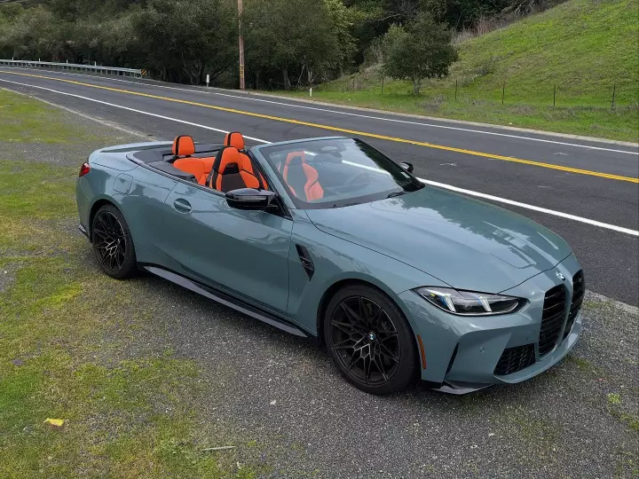 BMW M4 Convertible (G83) painted in Monteverde