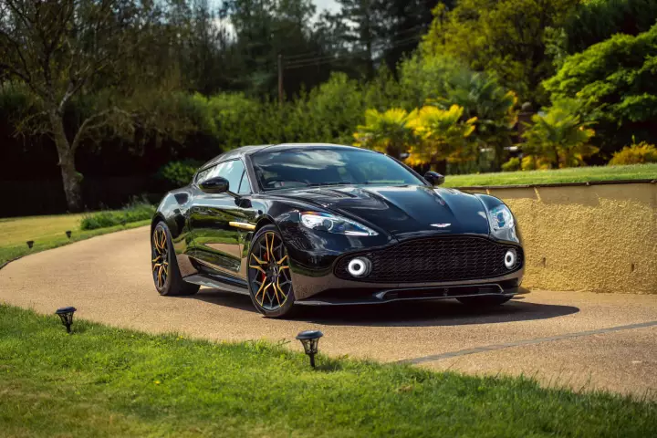 Aston Martin Vanquish Zagato Shooting Brake painted in Scorching Black