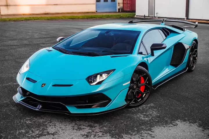 Lamborghini Aventador SVJ (LP770-4) painted in Blu Symi