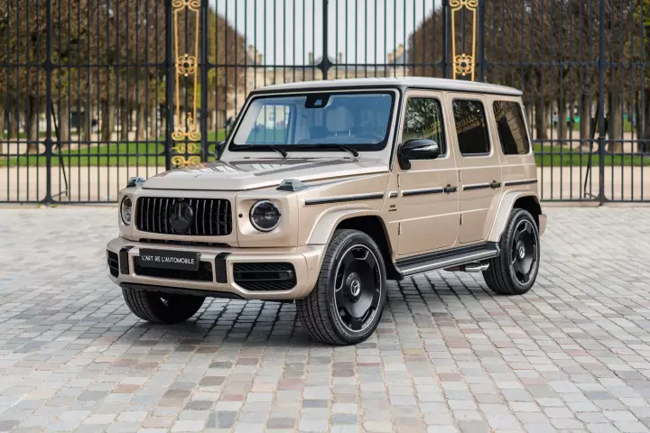 Mercedes-AMG G 63 (W463 Gen 2) painted in Travertine Beige