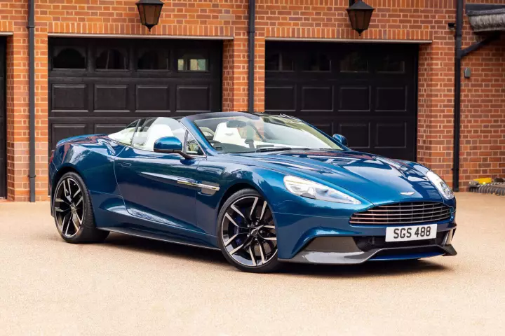 Aston Martin Vanquish Volante painted in Ocellus Teal