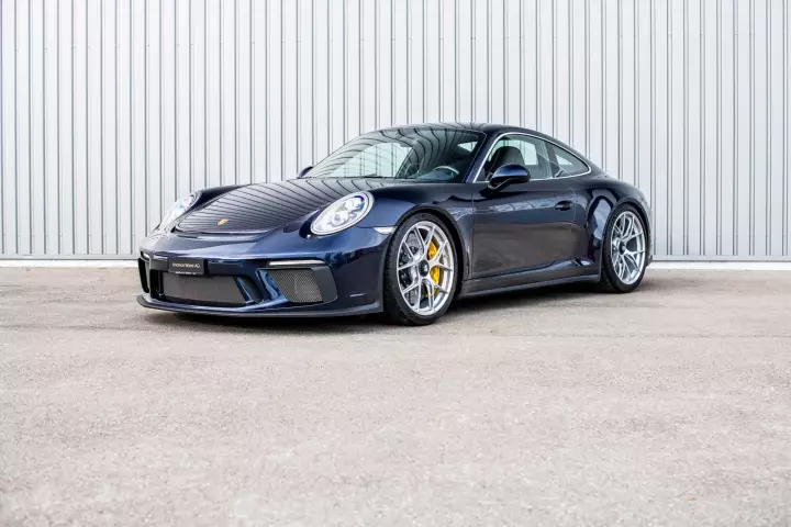 Porsche 911 GT3 Touring (991.2) painted in Midnight Blue Metallic