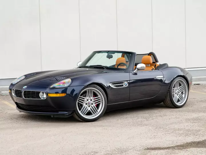 BMW Z8 (E52) painted in Midnight Blue