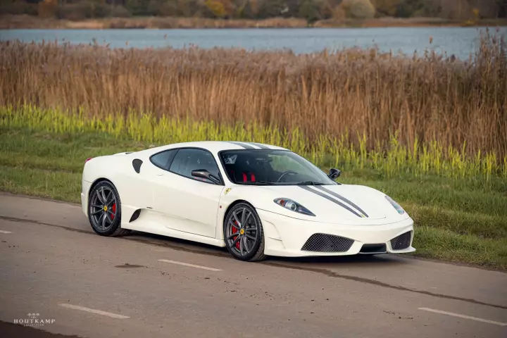 Ferrari 430 Scuderia painted in Bianco Avus