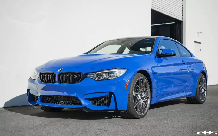 BMW M4 (F82) painted in Santorini Blue