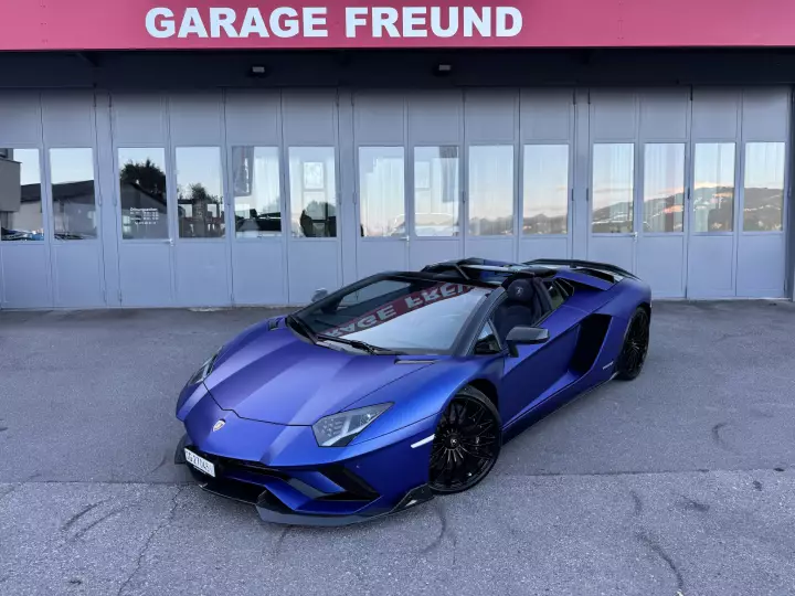 Lamborghini Aventador S Roadster (LP740-4) painted in Blu Kairos