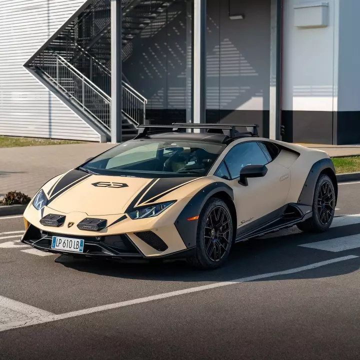 Lamborghini Huracán Sterrato painted in Sabbia Desertum Matt