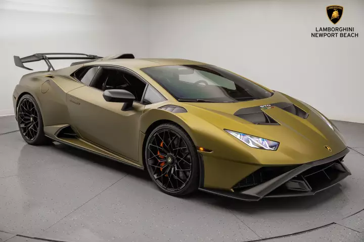 Lamborghini Huracán STO (LP640-2) painted in Verde Gea