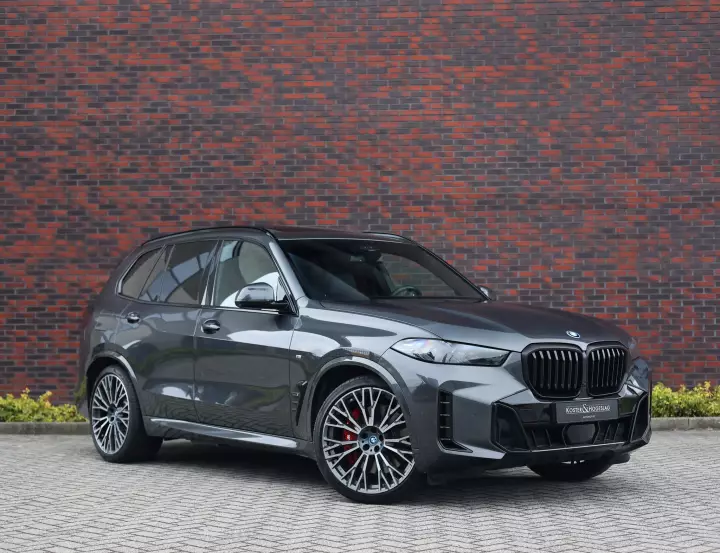 BMW X5 (G05 LCI) painted in Gunmetal II
