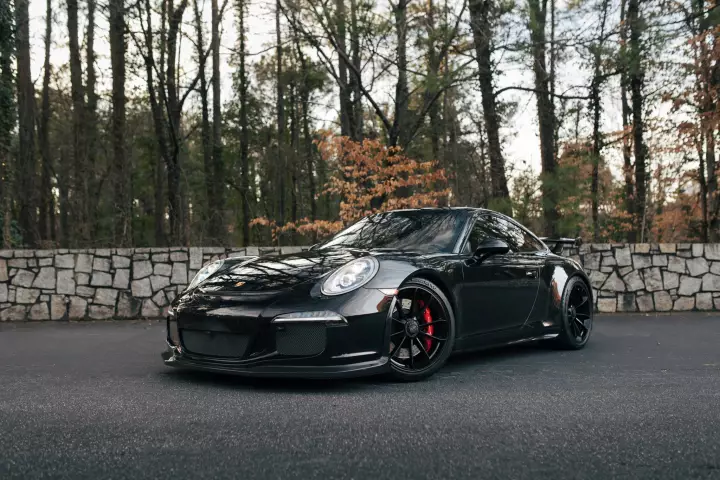 Porsche 911 GT3 (991.1) painted in Jet Black Metallic