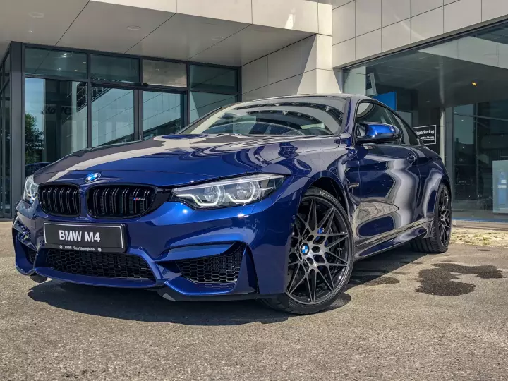 BMW M4 (F82) painted in Blue Hera Mica