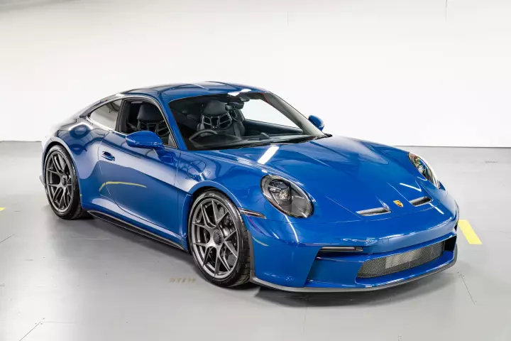 Porsche 911 S/T (992) painted in Manaus Blue