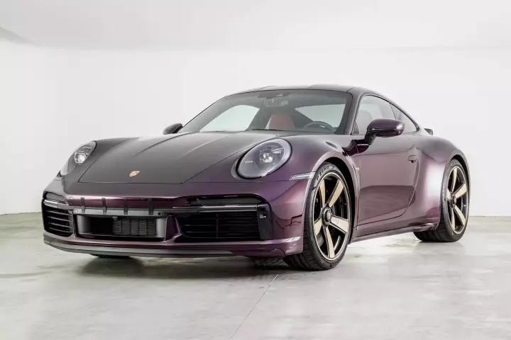 Porsche 911 Sport Classic (992) painted in Amethyst Metallic