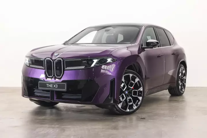 BMW iX3 (NA5) painted in Purple Silk