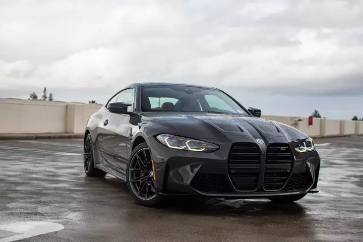 BMW M4 (G82) painted in Grey Black