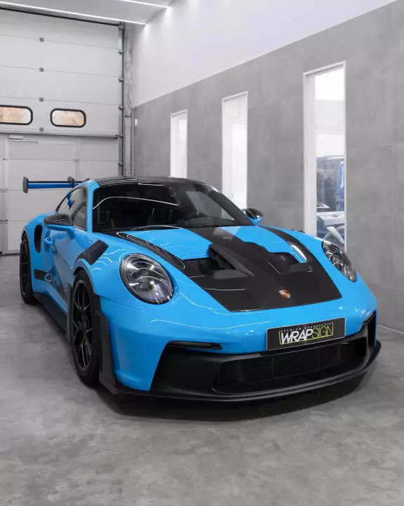 Porsche 911 GT3 RS (992.1) painted in Riviera Blue