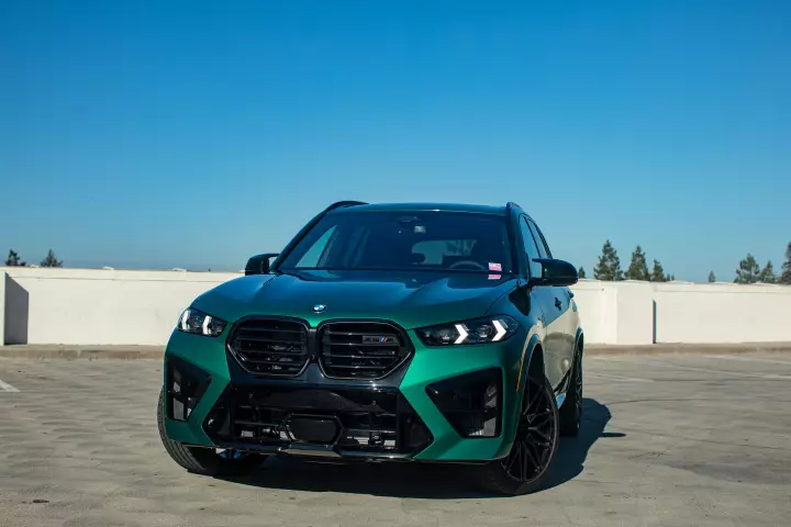 BMW X5 M (G05 LCI) painted in Isle of Man Green