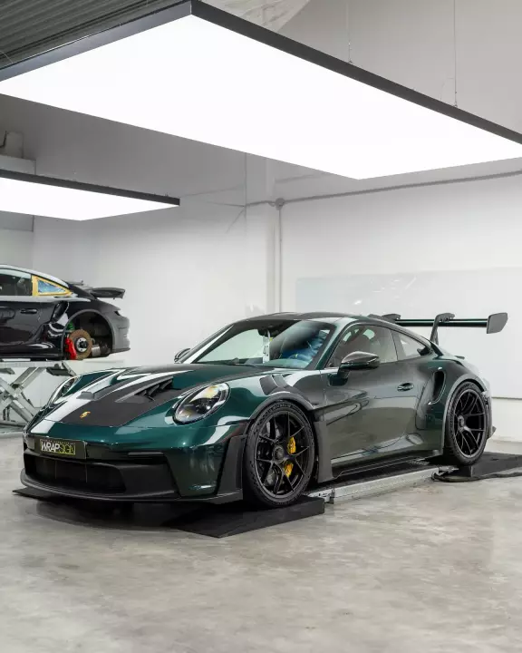 Porsche 911 GT3 RS (992.1) painted in Forest Green Metallic