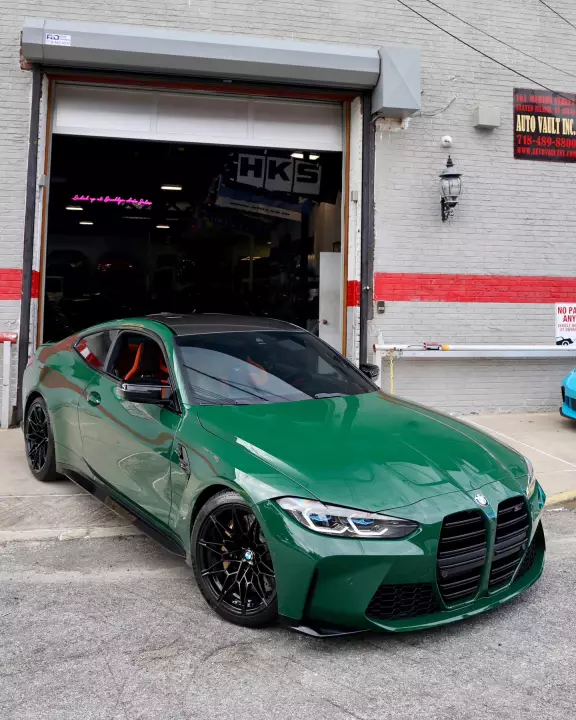 BMW M4 (G82) painted in Irish Green