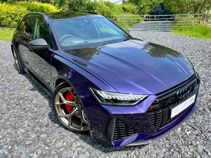 Audi RS6 Avant (C8) painted in Velvet Purple
