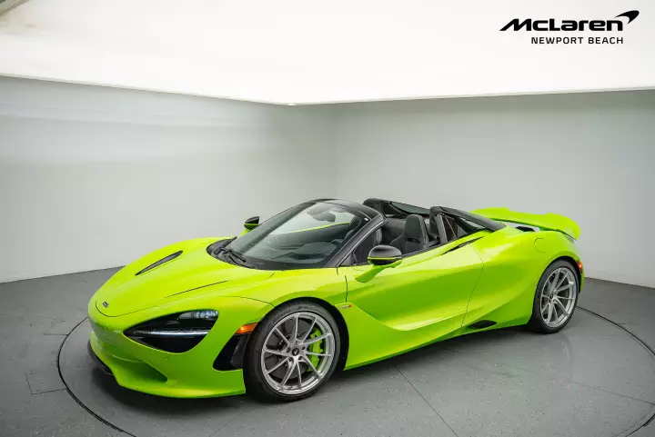 McLaren 750S Spider painted in Napier Green