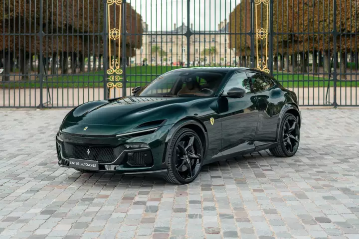 Ferrari Purosangue painted in Verde Zeltweg