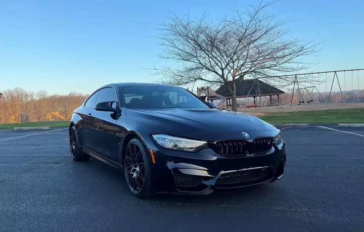 BMW M4 (F82) painted in Azurite Black