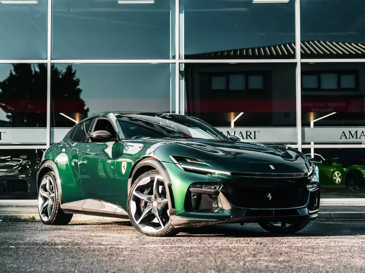 Ferrari Purosangue painted in Verde Scuro