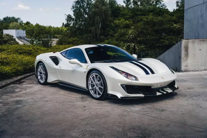 Ferrari 488 Pista painted in Bianco Italia