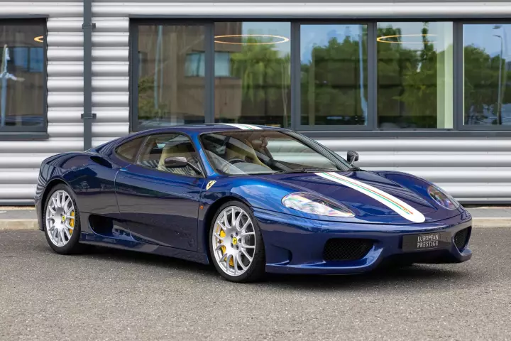 Ferrari 360 Challenge Stradale painted in Blu Tour de France