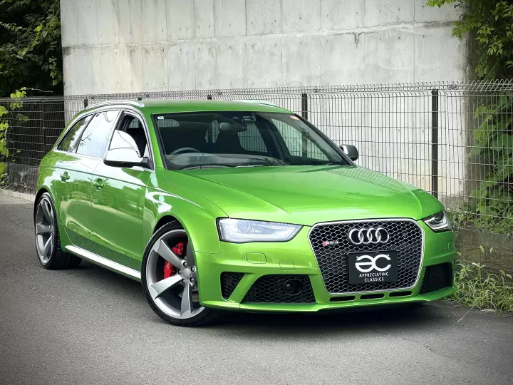 Audi RS4 Avant (B8) painted in Java Green