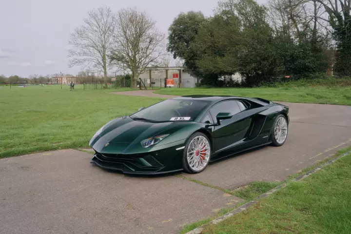 Lamborghini Aventador S (LP740-4) painted in Verde Hydra