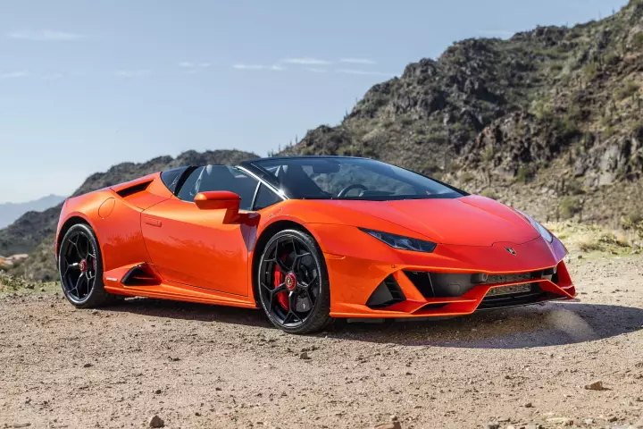 Lamborghini Huracán EVO Spyder (LP640-4) painted in Arancio Argos