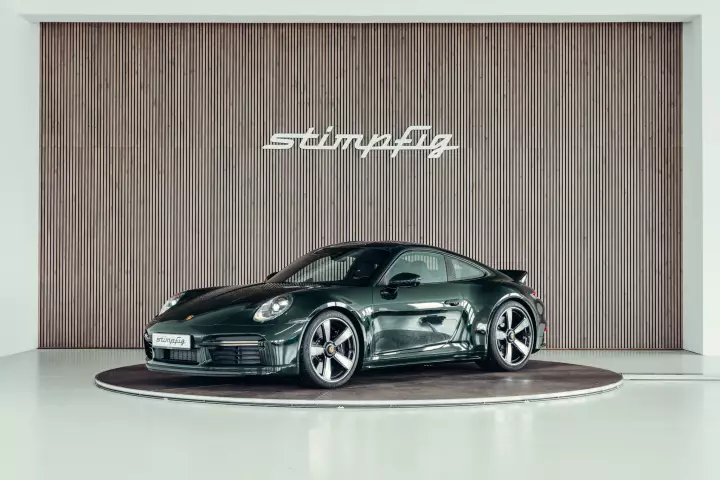 Porsche 911 Sport Classic (992) painted in Brewster Green
