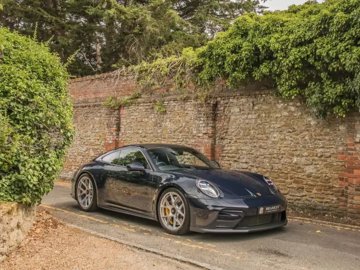 Porsche 911 GT3 Touring (992.2) painted in Xblue