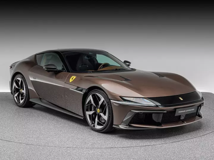 Ferrari 12Cilindri painted in Bronzo Cauley and Nero DS