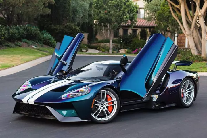 Ford GT (Gen 2) painted in Mystichrome