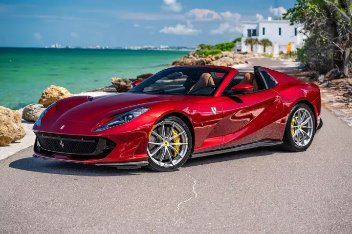 Ferrari 812 GTS painted in Rosso Fiorano