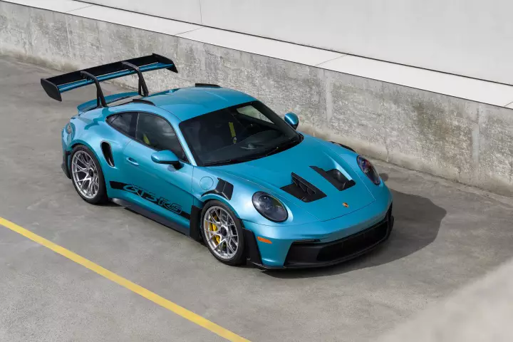 Porsche 911 GT3 RS (992.1) painted in Ipanema Blue Metallic