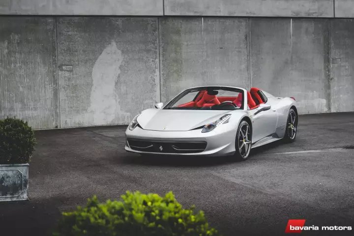 Ferrari 458 Spider painted in Argento Nurburgring