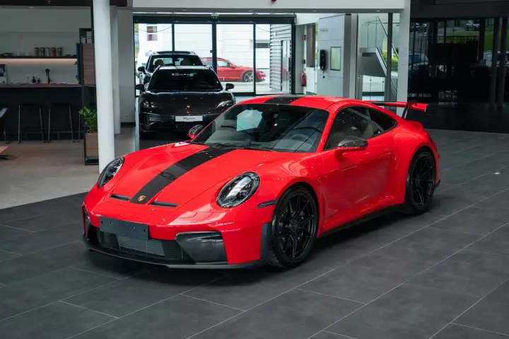 Porsche 911 GT3 (992.2) painted in Guards Red