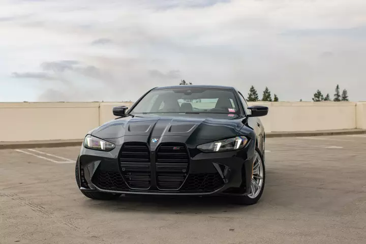 BMW M4 (G82) painted in Verde British Racing